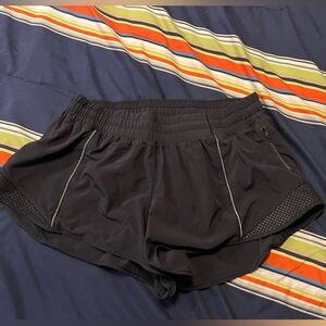 Lululemon Hotty Hot shorts